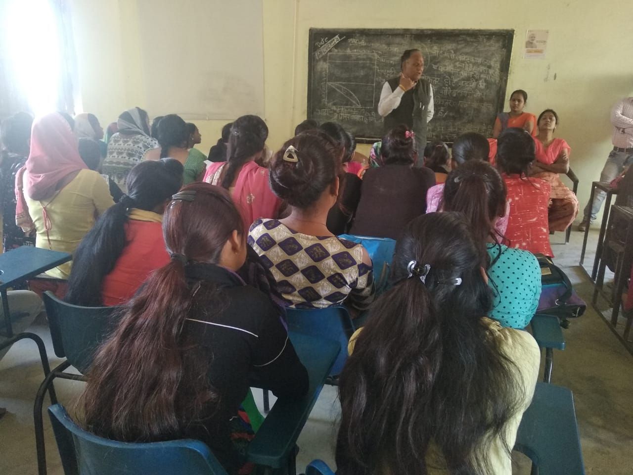 ELC Programm in Kausahl Vikash Kendra In Gonda Center