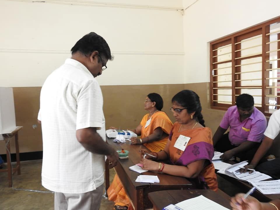 All Women Polling Booth, Pondicherry.jpg