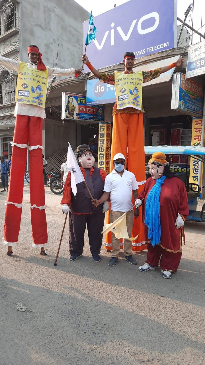 Ranapa artists spreading Voter awareness in Suti 1 block