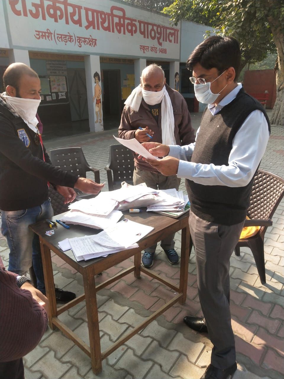 DC kurukshetra inspecting the forms during Special Campaign Day.jpeg